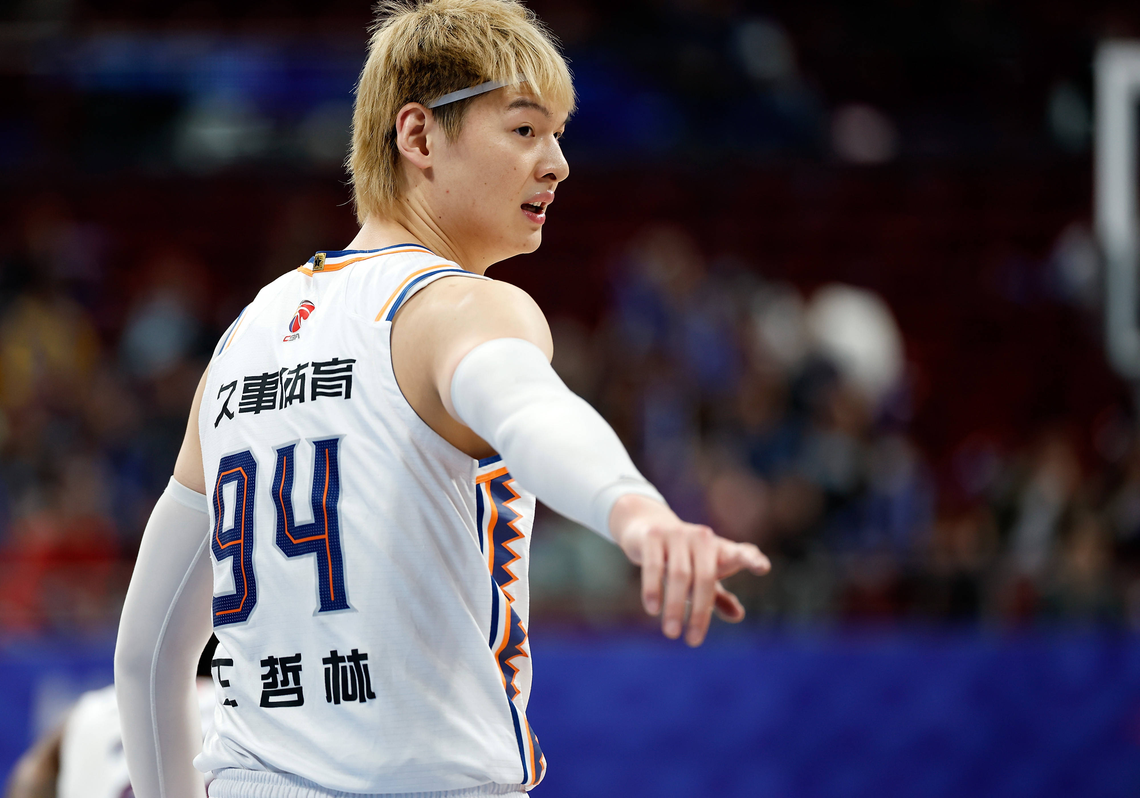 贵州男篮主场大胜广东对手，实现最佳连胜的简单介绍